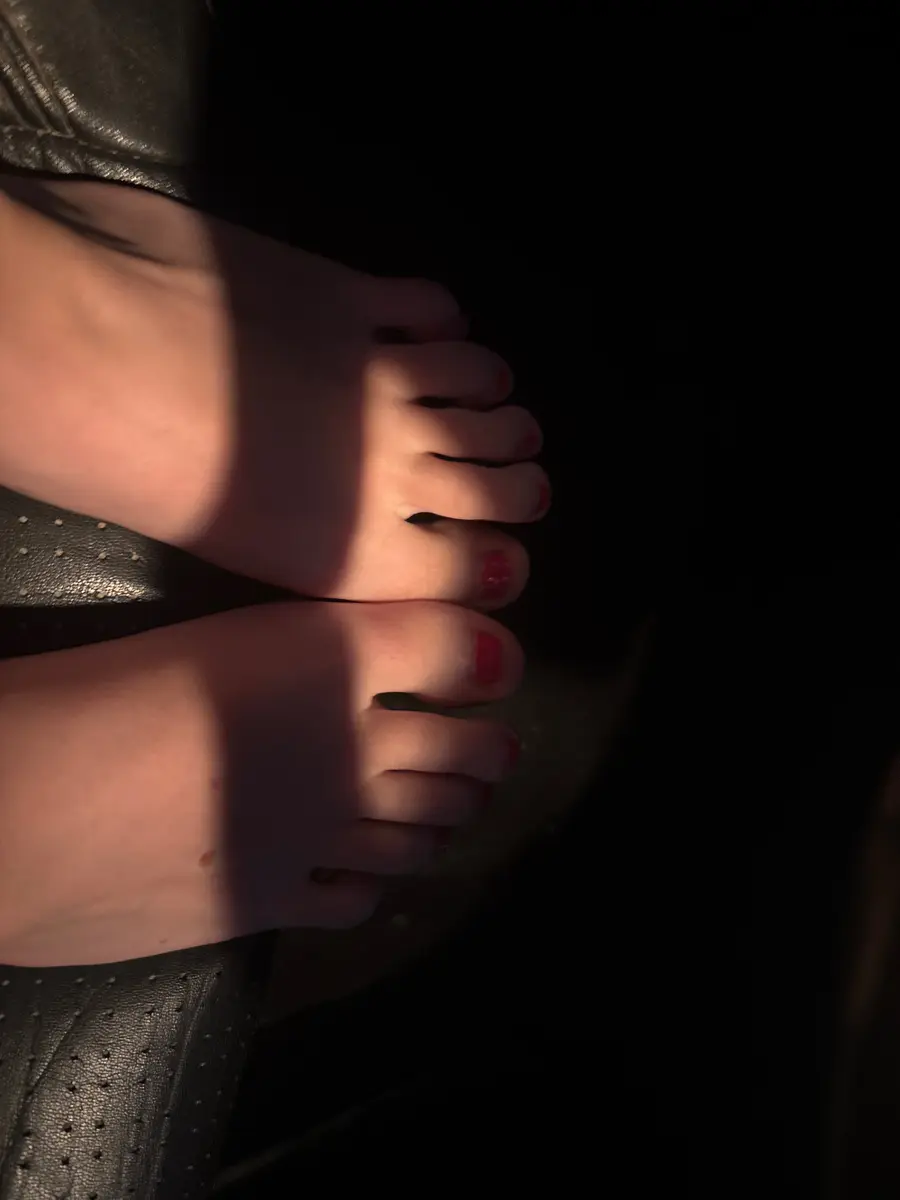 Feet and heel pics — DouxArche84